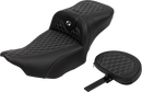 SADDLEMEN Roadsofa™ Extended Reach Seat - with Backrest - Honeycomb - Silver Stitch - FLTR/FLHX '23-'24 823-07-190B5